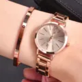 Elegante set di orologio al quarzo da donna in oro rosa e bracciale, stile chic. - Set 8 con Gioielli