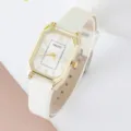 Elegante orologio quadrato con cinturino in pelle bianca e cassa dorata. - Orologio Bianco
