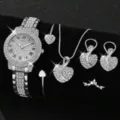 Vista dettagliata dell'elegante set di orologi e gioielli da donna impreziosito con strass. - Stile Argento con Strass Completo (2) / Set di Accessori (Senza Scatola)