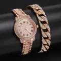 Set orologio al quarzo con strass oro rosa e bracciale donna, dettaglio brillante. - Set Orologio e Gioielli con Strass (12) / Set Gioielli (Senza Scatola) / Oro rosa