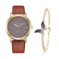 Orologio al quarzo da donna con braccialetto a farfalla in pelle marrone e cassa dorata chic. - Con Stile Bracciale a Cuore (Y015) / Marrone