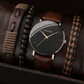Set di orologi al quarzo da uomo con tre bracciali eleganti e cinturino in pelle marrone. - Orologio Marrone con Set di Braccialetti / Marrone