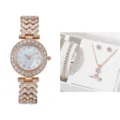 Montre quartz strass femme et ensemble bijou or rose cristal brillant vue détail. - Coffret Cadeau De Cinq Pièces / Or rose