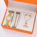 Orologio strass oro bracciale collana orecchini anello set regalo gioiello dettaglio vista - Set 5 Pezzi Oro (Senza Scatola Regalo)