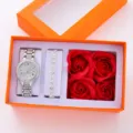 Vista dettagliata del set regalo orologio da donna di lusso con strass e numeri romani. - Con Bracciale 2 / Senza Confezione Regalo / Argento