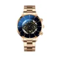 Primo piano dettagliato di un orologio al quarzo in oro rosa con quadrante blu e metallo. - Cinturino in Maglia Oro Rosa (Quadrante Sfumato Blu Nero)