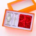 Elegante set regalo da donna con orologio al quarzo in strass e bracciale e rose - Set Scatola Regalo Rosa Gioielli / Scatola Regalo Arancione Stile 13