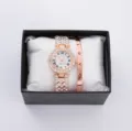 Elegante set regalo orologio da donna al quarzo in oro rosa e bracciale love con strass. - Con Bracciale con Lettere / Senza Confezione Regalo / Oro rosa