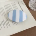 Blau und weiß gestreifte ovale Haarklammer, elegante Frühlings-Haarspange für Damen. - Rundclip / Blau-weiß gestreift