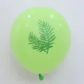 Palloncino in lattice con stampa foglia di palma tropicale verde chiaro, festa hawaiana. - Foglia Verde / 12 pollici