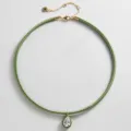 Groene koord ketting met druppel zirkonia en roestvrij staal 18k vergulde hardware elementen. - Groen Touw Wassertropfen