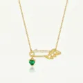 Collier épingle de sûreté doré avec cristal cœur vert et pendentif muguet élégant. - Collier fleur épingle de mai