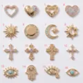 Vergoldete Legierung Anhänger Mix Stile Herz Sonne Kreuz böser Blick Schmuck Zubehör. - Zubehör Nr. 1 hohles Herz mit buntem Zirkonia