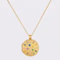 Goldener Medaillon Halskette mit rundem Anhänger, bunten Emaillesternen und Perlen Detail. - Gold Stern Mond Stil