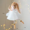Ornamento Sospeso Bambina Angelo di Natale Abito in Tulle Bianco con Capelli Intrecciati e Albero - Modello B