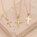 Élégant ensemble de colliers avec pendentif croix en or aux trois styles minimalistes chic. - Style Or 3 (2026-02-N-5329)