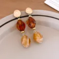 Chic amber acrylic beaded drop earrings for women, stylish geometric metal fashion jewelry. - Earrings / 925 Silver Earring Post / Gold Brown