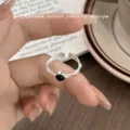 S925 zilveren open ring met zwarte steen, minimalistische Koreaanse stijl sieraden voor dames. - Verstelbaar Open / Zwarte Edelsteen Ingelegde Stijl (K1598)