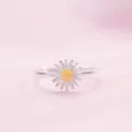 Eleganter Silbernes Gänseblümchen Ring Süßer Blumen Finger Schmuck für Damen und Mädchen - Silber und Gelb Gänseblümchen Offener Ring (K082_S925 Silber)