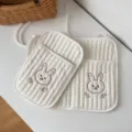 Hängende Organizer-Taschen aus gesteppter Baumwolle für Babybetten mit Hasenmotiv - S / Kleiner Hase