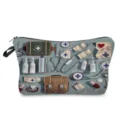 Dettaglio della borsa cosmetica con stampa medica, chiusura a zip e comoda maniglia. - Attrezzatura Medica Vintage (hzj0161)