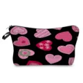 Primer plano detallado del neceser de maquillaje negro con bonito patrón de corazones. - Estilo XOXO Grafiti Corazón Rojo Rosa Base Negra (hz7921)