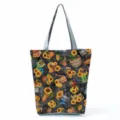 Detailansicht der Sonnenblumen-Tragetasche mit Vintage-Botanikdesign und grauen Griffen. - Sonnenblume Gießkanne Stil (hl5174)
