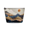 Gedetailleerd overzicht van canvas make-uptas met abstract landschapkunst en zwarte rits. - Abstract Landschap Rode Zon Stijl (sn3128)