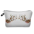 Detailansicht einer Kosmetiktasche mit Schmetterlingsdruck, feinem Stoff und schwarzem Reißverschluss. - Schmetterling Hand Stil (hz3959)