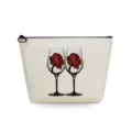 Bolsa cosmética de lona con estampado artístico de copa de vino y cierre de cremallera. - Dos Copas de Vino y Rosa Roja / 7.0