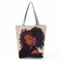 Close-up tote τσάντα καμβά με κομψό anime print μαύρου κοριτσιού και γκρι λουριά. - Στυλ Μαύρου Κοριτσιού με Γκρι Λαβή (hlk0880)