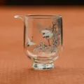 Verre style chinois tasse d'equite infuseur a the avec motif de pin et grue ceremonie - Série Pin vert et grue blanche - Pichet à thé à pied haut