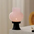 Bougeoir lanterne en verre rose avec socle noir pour decoration interieure et belle ambiance. - Photophore lanterne en verre - Rose