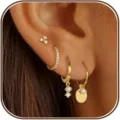 Set di orecchini dorati con zirconi scintillanti e orecchini a cerchio pendenti con perle eleganti. - Ciondolo Pezzo di Perla / 4 Pezzi Per Orecchio Singolo / Oro