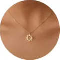 Goldene Sonnen-Anhänger Halskette, zarte Schlüsselbein-Kette Schmuck für Damen Alltag. - Sonnen-Medaillon-Stil / Gold