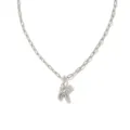 Collier pendentif lettre K argenté avec cristaux étincelants et chaîne maille gourmette chic. - Lettre K / Acier