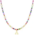 Collana di perline colorate boho con perla e ciondolo con lettera iniziale dorata A per donna. - Lettera A / Stile Perla Traforata / Oro