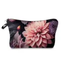 Détail de la trousse de toilette florale sombre avec fermeture éclair et motif élégant. - Style hz9714