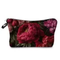 Vue en gros plan détaillée de la trousse de toilette florale sombre avec fermeture éclair. - Style hz9725