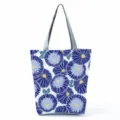 Γυναικεία τσάντα shopper με μπλε φλοράλ σχέδιο, κομψή τσάντα ώμου με γκρι χερούλια. - Blue Chrysanthemum Print