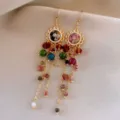 Boucles d'oreilles pendantes style ethnique rétro fleurs zircon pierres colorées or. - Style de pampille à crochet / Or/Multicolore