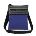 Gedetailleerd overzicht van de schoudertas met dubbele rits, strepen en blauw paneel. - Z/W Geometrische Donkerblauwe Stijl (xk3682)