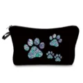 Vista detallada de una bolsa de cosmeticos negra con elegantes huellas de perro paisley. - Estampado de Pata Motivo Paisley Negro (hz4401)