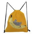 Detailed view of the cute grey cat resting on banana print on the yellow drawstring bag. - Yellow Creative Cat on Banana Style (sk3561)