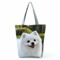 Stoff-Tragetasche mit niedlichem weißem Hundeprint, Detailansicht des lebendigen Tieraufdrucks. - Outdoor Weißer Hund Stil (hlk2844)