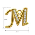 Goldener Buchstabe M Anhänger Detail mit 13x16mm Größe und feinen Zirkonia Steinen. - Buchstabe M (TC255-013-J)