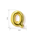 Gold Buchstabe Q Anhänger Detailansicht mit glatter Metalloberfläche, Abmessungen 8mm mal 6mm. - Buchstabe Q (TC255-569-J) / 5 Stück