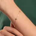 Grazioso Bracciale da Polso Dorato con Lettera J Zampa e Cuore per Donna Elegante - Stile 1 / Oro-J