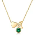 Collier lettre initial plaqué or élégant avec pendentif cœur et pierre de naissance verte. - Lettre R / May Birthstone / Or