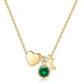 Collier doré élégant avec pendentif cœur, pierre précieuse verte et lettre t. - Lettre T / May Birthstone / Or